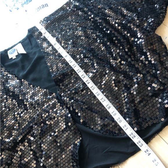 NWT DG2 by Diane Gilman Silk Sequin Shrug in Black Size L - Picture 4 of 9